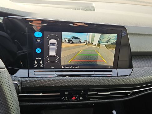 Certified 2024 Volkswagen Golf R image 17