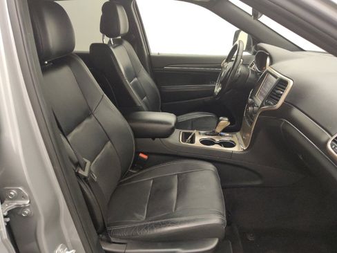 Used 2017 Jeep Grand Cherokee Limited w/ Luxury Group II image 21