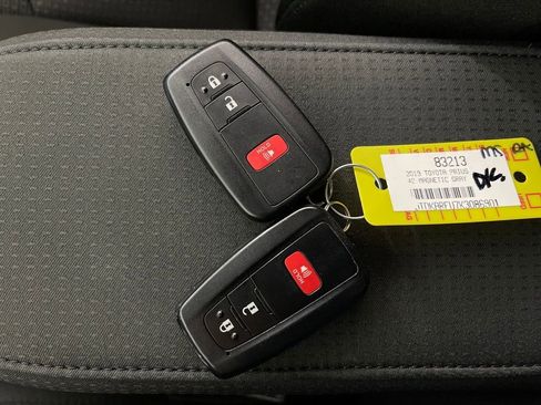 Used 2019 Toyota Prius LE w/ Carpet Mat Package image 24