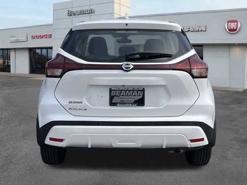 Used 2021 Nissan Kicks S FWD image 6