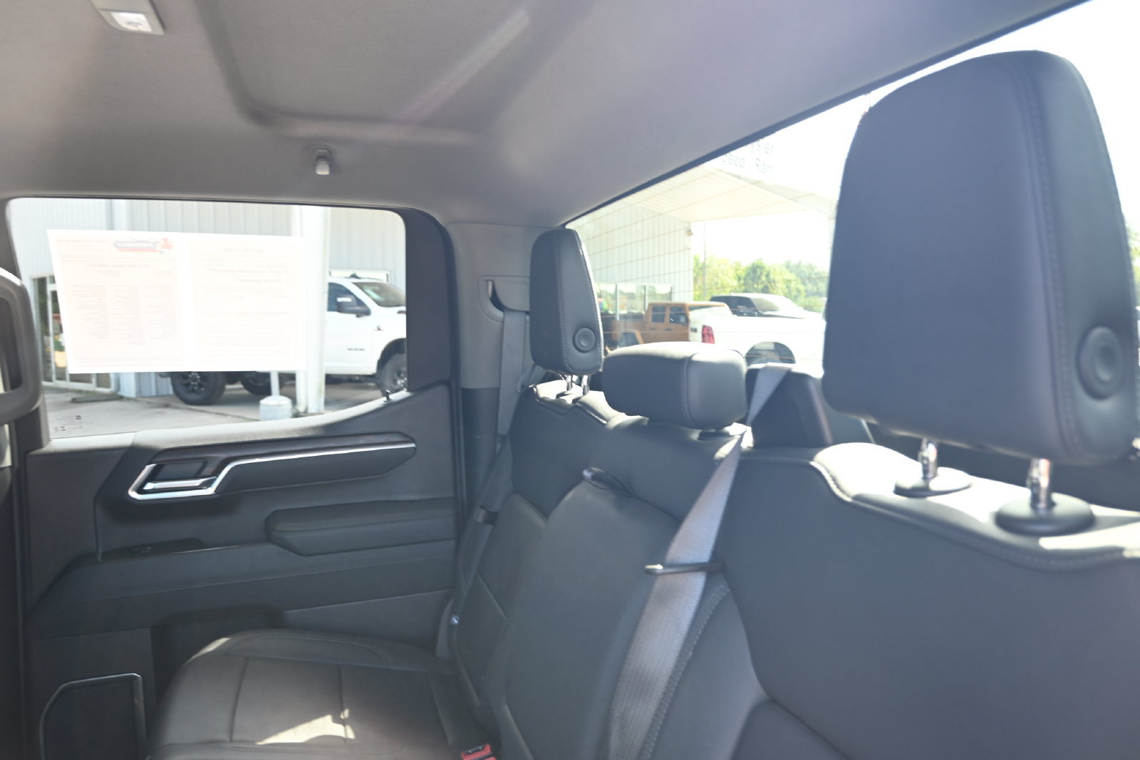 Used 2025 GMC Sierra 1500 SLT RWD image 21