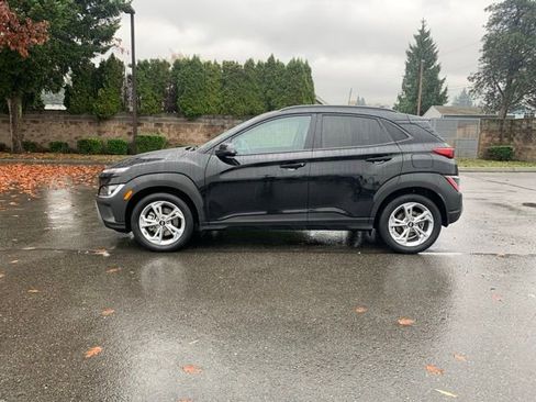 Certified 2022 Hyundai Kona SEL w/ Convenience Package image 2