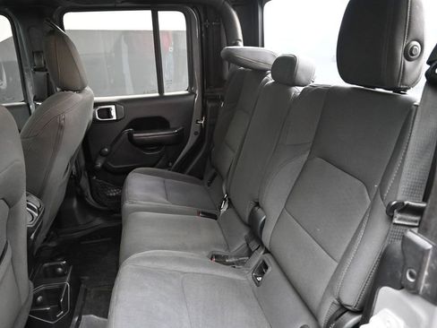 Used 2021 Jeep Gladiator Sport AWD/4WD image 16