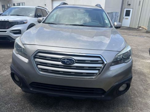 Used 2015 Subaru Outback 2.5i Premium AWD/4WD image 2