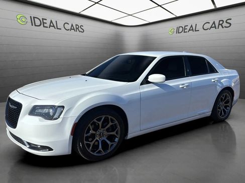 Used 2017 Chrysler 300 S RWD image 1