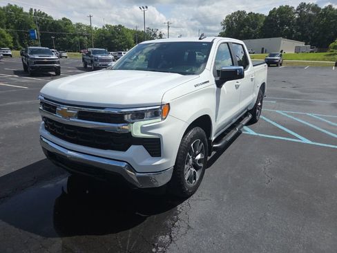 Used 2023 Chevrolet Silverado 1500 LT AWD/4WD image 3
