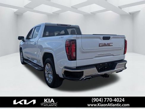 Used 2023 GMC Sierra 1500 SLT w/ SLT Premium Package image 5