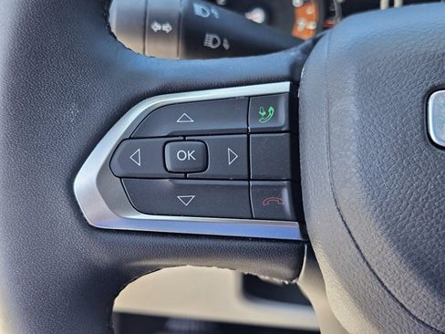 Used 2023 Jeep Compass Latitude w/ Convenience Group AWD/4WD image 22