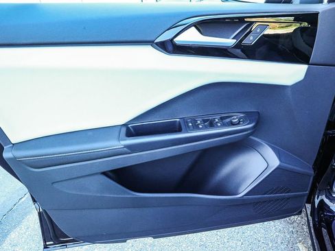 New 2026 Volkswagen Taos S image 31