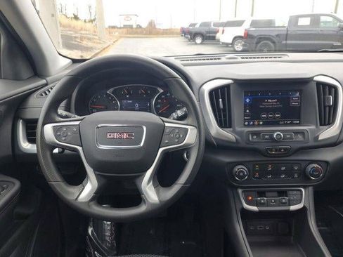 Used 2022 GMC Terrain SLE w/ Elevation Edition image 14