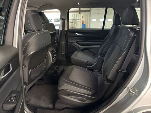 Certified 2023 Jeep Grand Cherokee L Laredo image 26