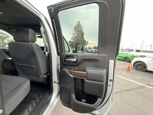 Used 2022 GMC Sierra 2500 SLE image 23