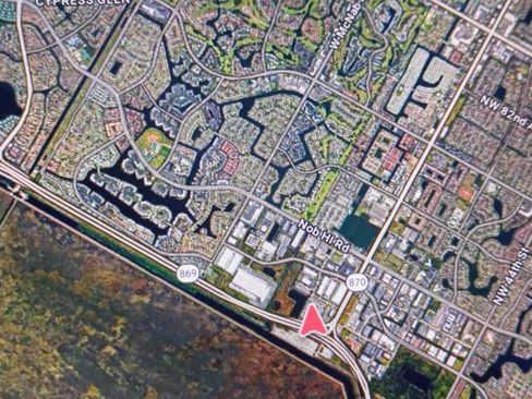 Used 2023 Tesla Model Y Long Range image 23