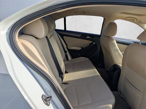 Used 2014 Volkswagen Jetta TDI image 16