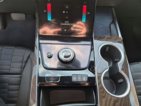 New 2026 Cadillac Escalade ESV Platinum Sport w/ LPO, ONYX Package image 39