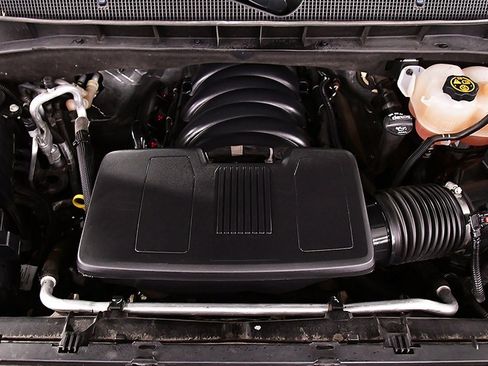 Used 2021 Chevrolet Tahoe Z71 image 30