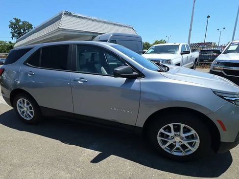 Used 2023 Chevrolet Equinox LS w/ LS Convenience Package AWD/4WD image 22