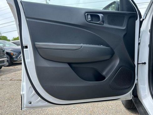 New 2026 Hyundai Venue SEL FWD image 11