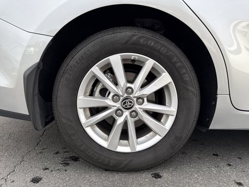 Used 2025 Toyota Camry LE image 27