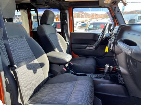 Used 2011 Jeep Wrangler Unlimited Sport image 20