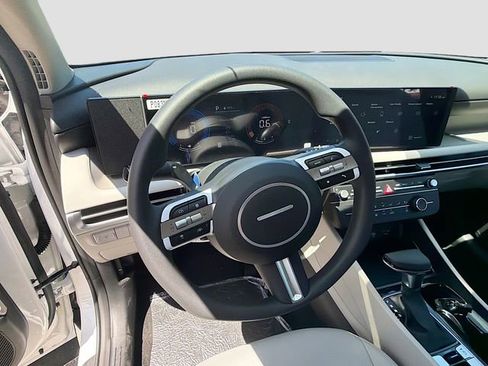 New 2026 Hyundai Tucson SE FWD image 11