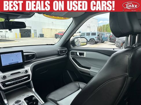 Used 2022 Ford Explorer XLT w/ Equipment Group 202A AWD/4WD image 26