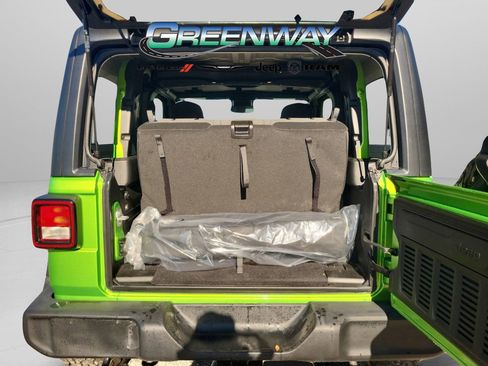 Used 2025 Jeep Wrangler Sport image 8