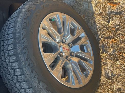 Used 2023 GMC Sierra 1500 Denali w/ Technology Package image 8