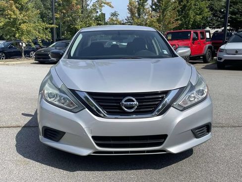 Used 2018 Nissan Altima 2.5 S w/ S Convenience Package FWD image 8