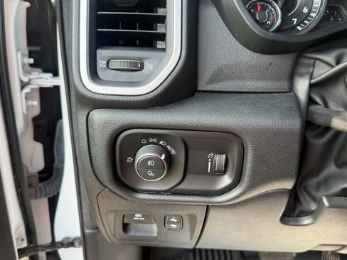 Used 2022 RAM 1500 Big Horn AWD/4WD image 18