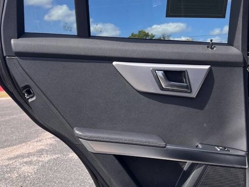 Used 2015 Mercedes-Benz GLK 350 4MATIC image 14