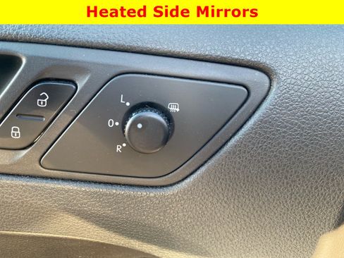 Used 2011 Volkswagen Jetta SEL FWD image 18