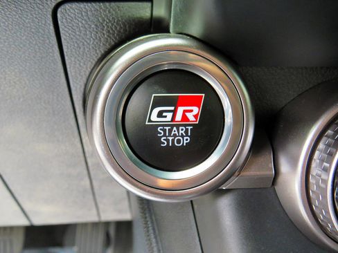 Used 2024 Toyota GR86 RWD image 32