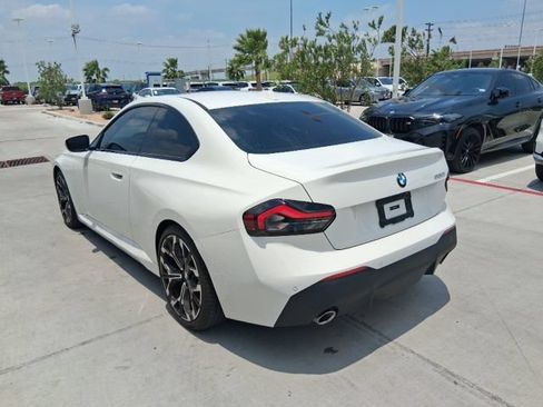 Used 2025 BMW 230i Coupe w/ Convenience Package RWD image 4
