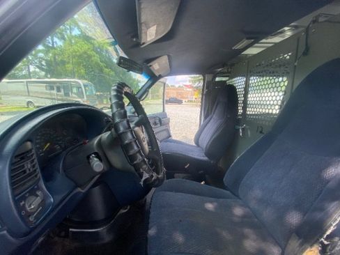 Used 2000 Chevrolet Astro RWD image 10