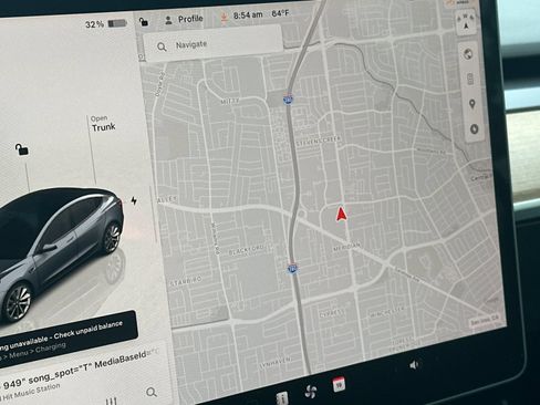 Used 2023 Tesla Model 3 Standard Range RWD image 18