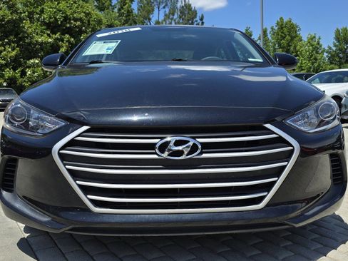Used 2018 Hyundai Elantra SE FWD image 10