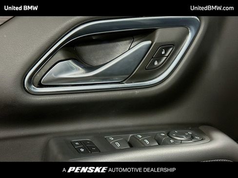 Used 2022 Chevrolet Tahoe LT w/ LT Signature Package image 3