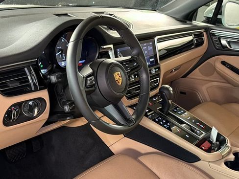 Used 2024 Porsche Macan S AWD/4WD image 22