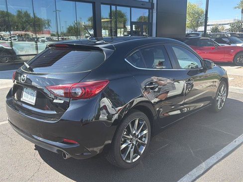 Used 2018 MAZDA MAZDA3 Touring FWD image 5