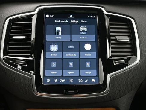 Used 2024 Volvo XC90 B6 Plus w/ Protection Package AWD/4WD image 16