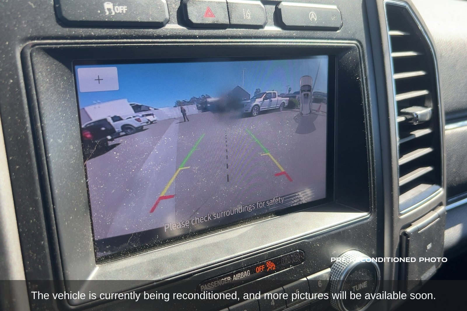 Used 2020 Ford Expedition XLT w/ Equipment Group 202A RWD image 17