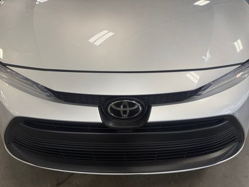 Used 2025 Toyota Corolla LE FWD image 23