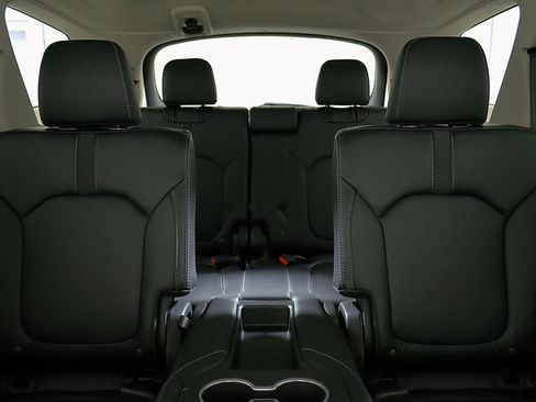 Used 2025 Honda Pilot EX-L image 21