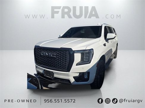 Used 2021 GMC Yukon XL SLT image 1