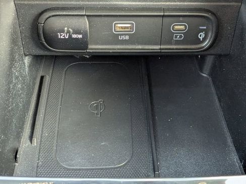 Certified 2024 Kia Telluride EX w/ EX Captain's Chair Package AWD/4WD image 29