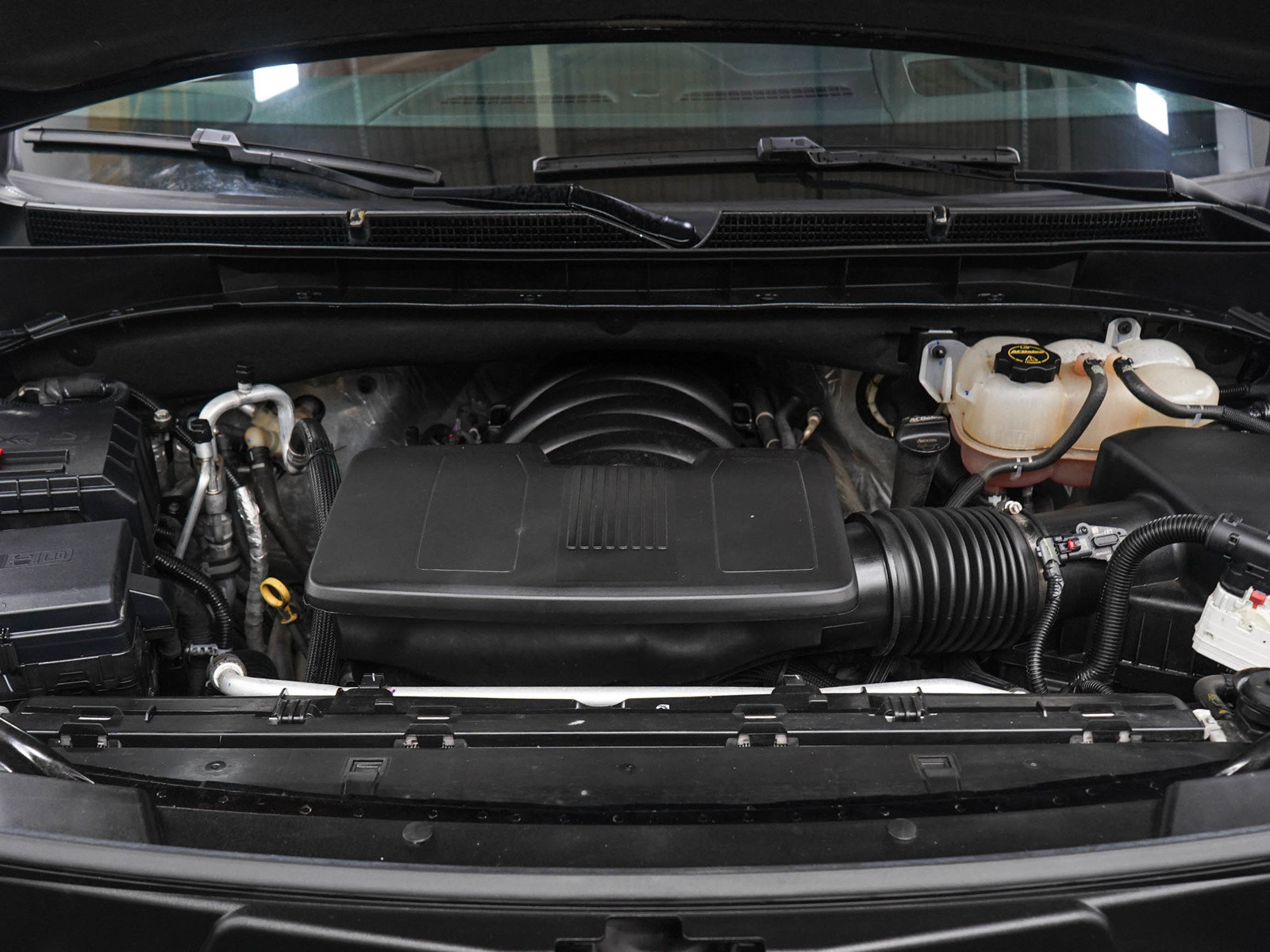 Used 2024 GMC Yukon Denali Ultimate AWD/4WD image 34