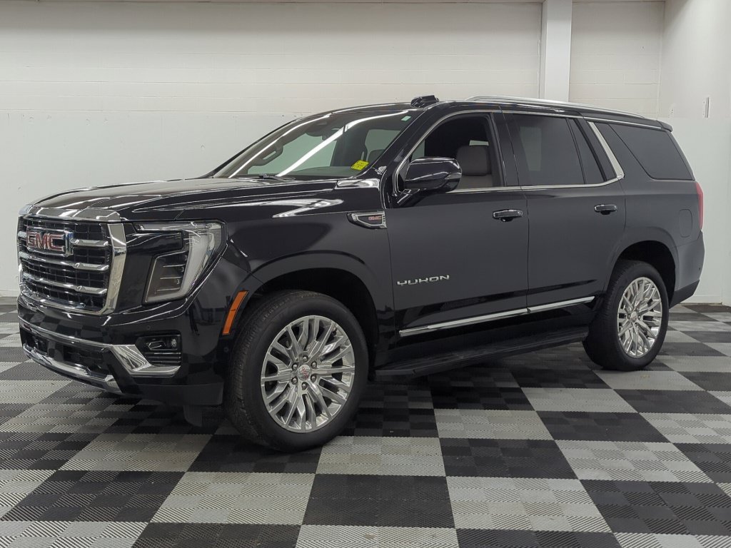 Used 2025 GMC Yukon Elevation AWD/4WD image 3