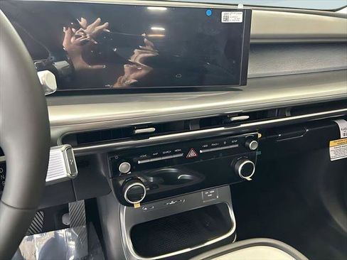 New 2026 Hyundai Ioniq 9 S RWD image 15