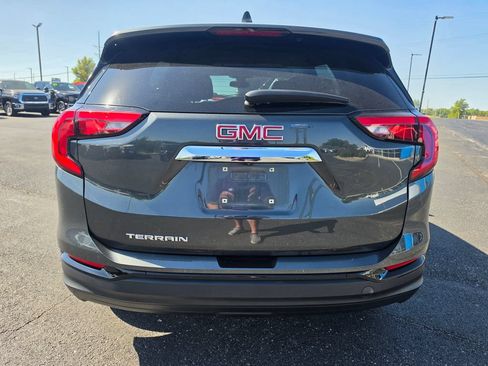 Used 2021 GMC Terrain SLE FWD image 5